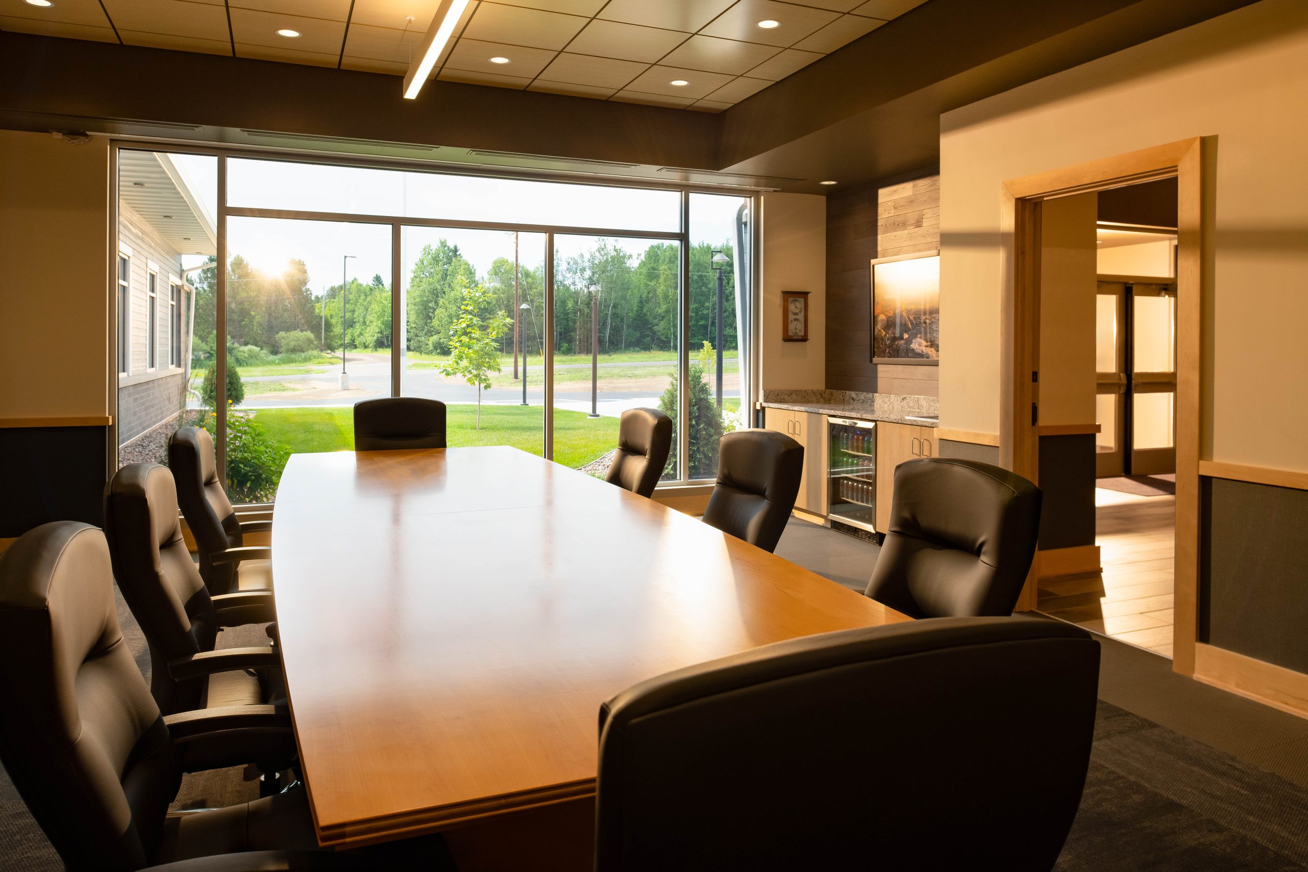 The board room off the reception area for guest meetings is cozy yet gives a feeling grandeur.